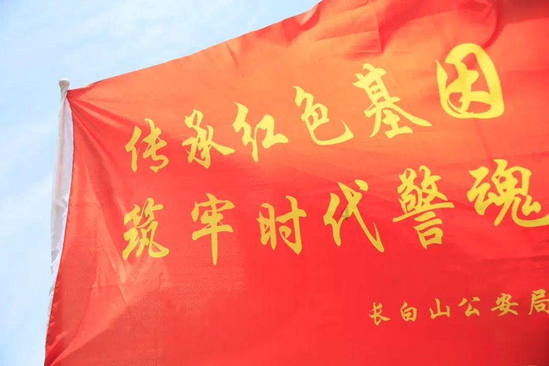 河南省总工会到洛阳市开展“双节”送温暖活动